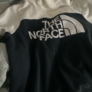 Womens North face pull over